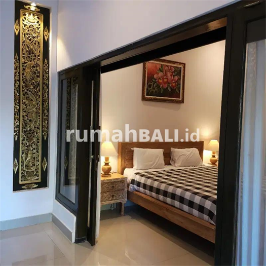 Image Property For sale modern 3 br villa in Lovina central