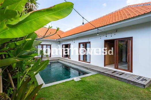 Image Property Villa Tiga Kamar Tidur Cantik & Bersih Di Tepi Pantai Sanur