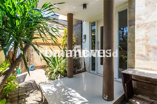 Image Property Rumah Tiga Kamar Tidur Di Tepi Pantai Padanggalak