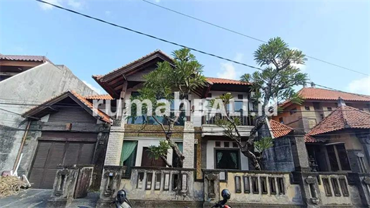 Image Property Di jual cepat rumah besar 4 Kamar tidur di Jl Imam Bonjol, Denpasar