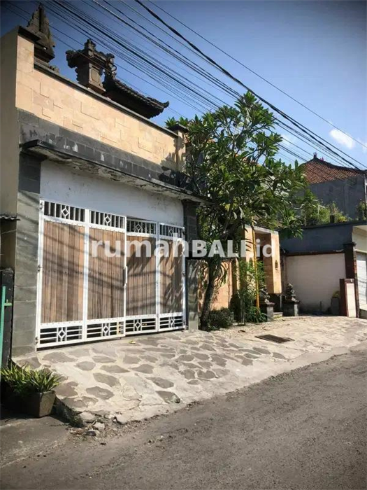 Image Property Rumah Luas 300m2 di Jln Drupadi Renon